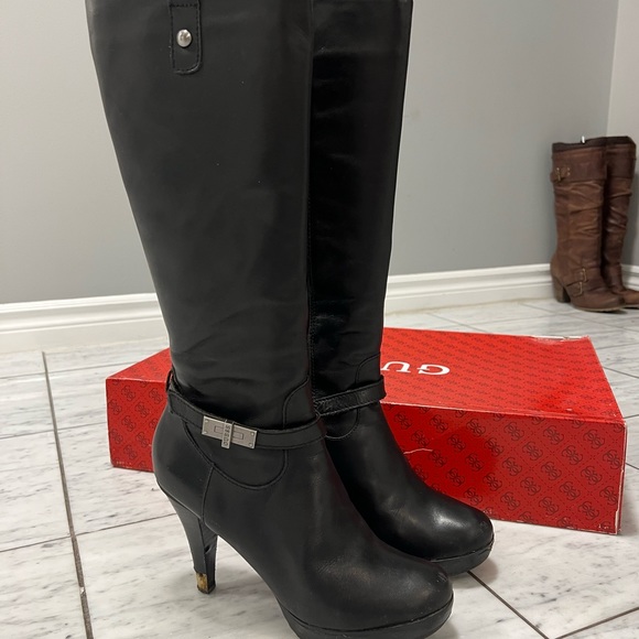 Guess black boots 8.5 size - Picture 2 of 4